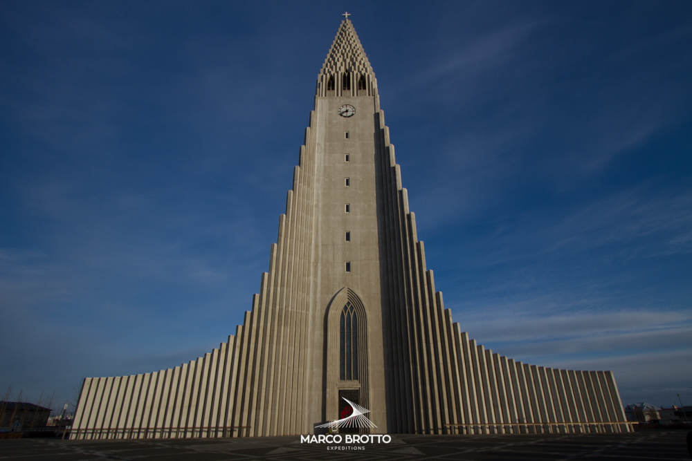 expedicao-aurora-boreal-islandia-monumento