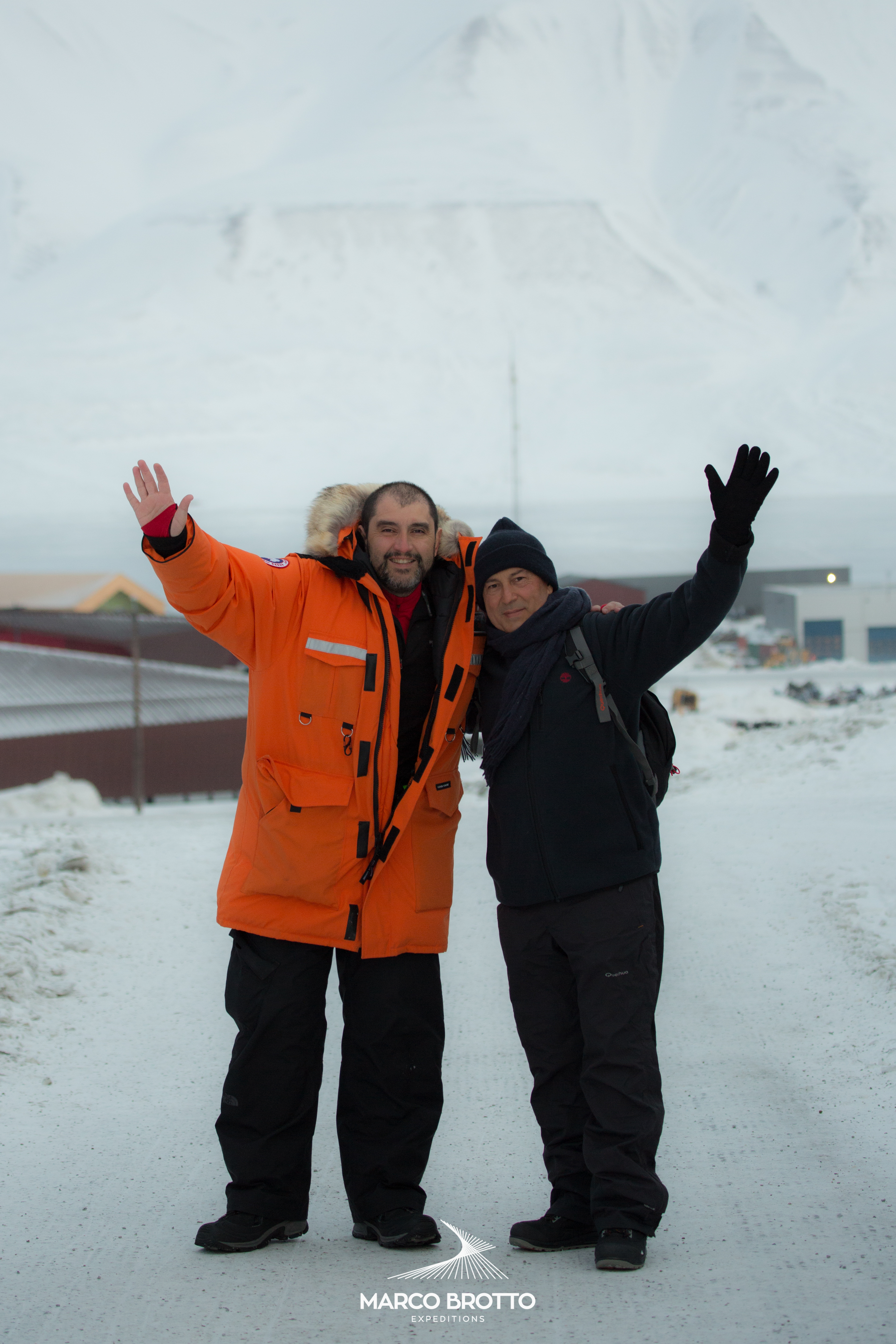 aurora-boreal-svalbard-neve
