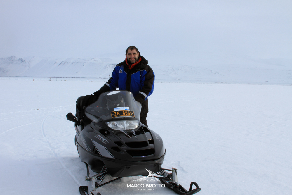 aurora-boreal-svalbard-regiao