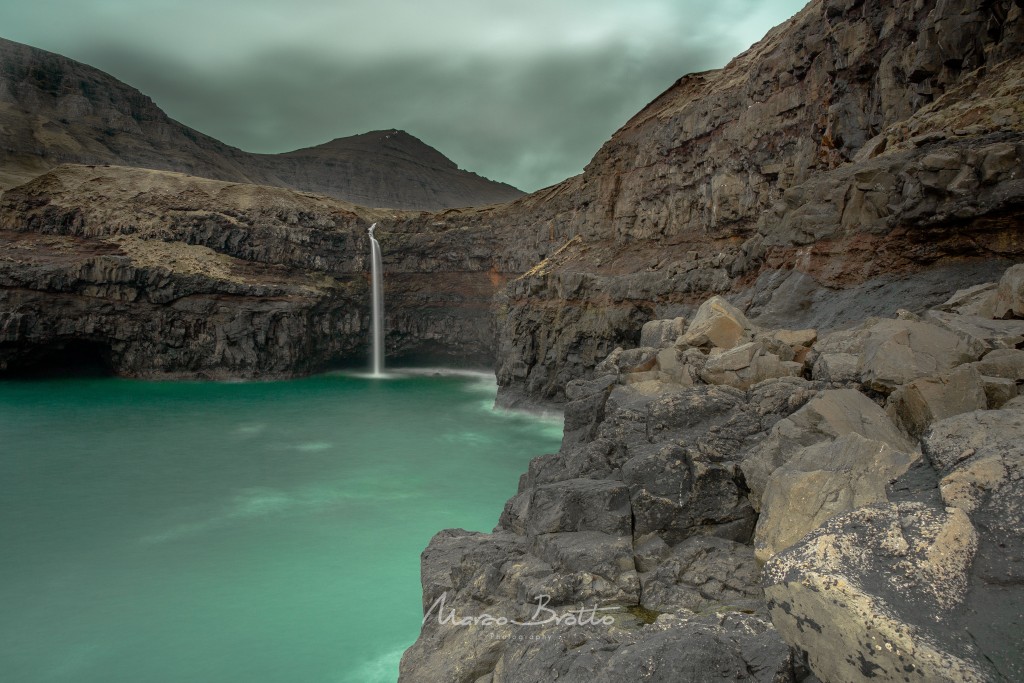 aurora-boreal-ilhas-faroe-cachoeira aurora-boreal-ilhas-faroe-cachoeira
