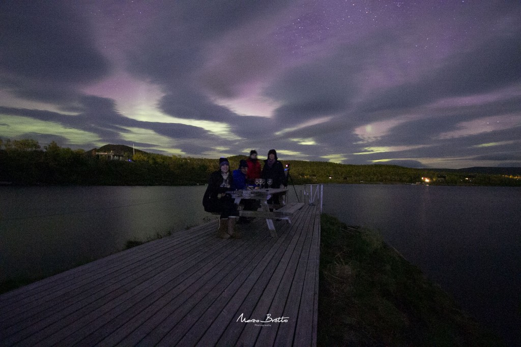 fotografar-aurora-boreal-e-pessoas