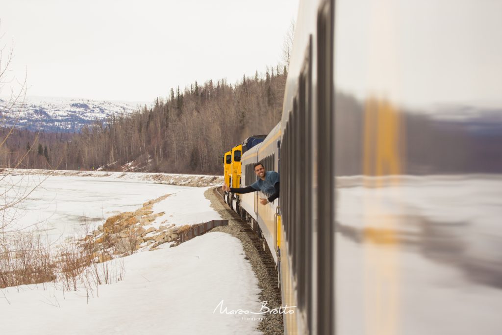 aurora-boreal-no-alasca-trem