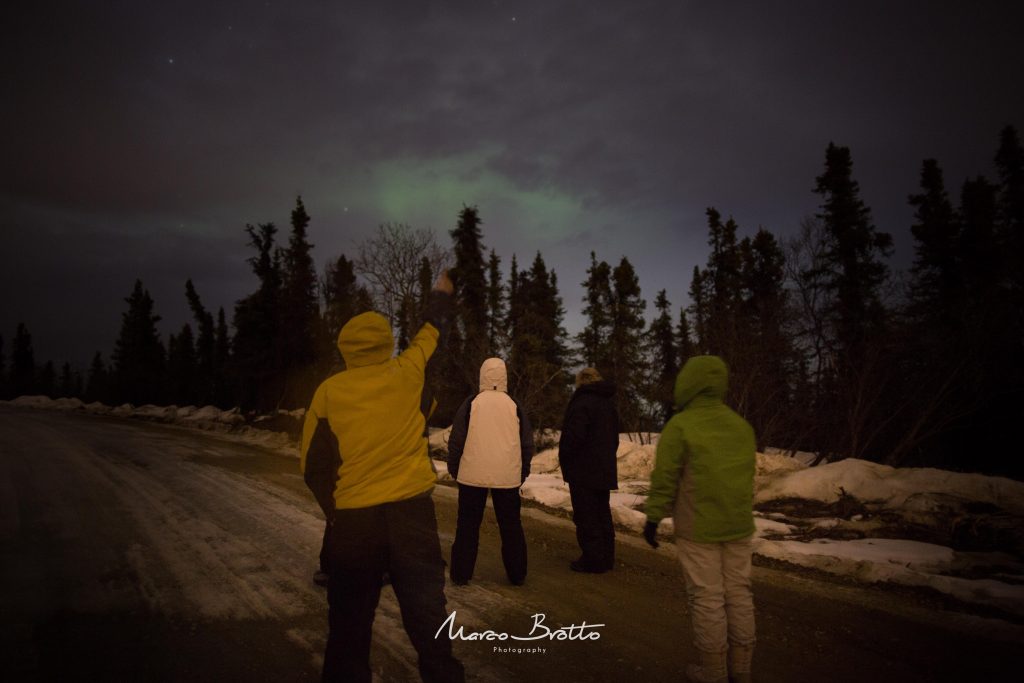 aurora-boreal-no-alasca-grupo