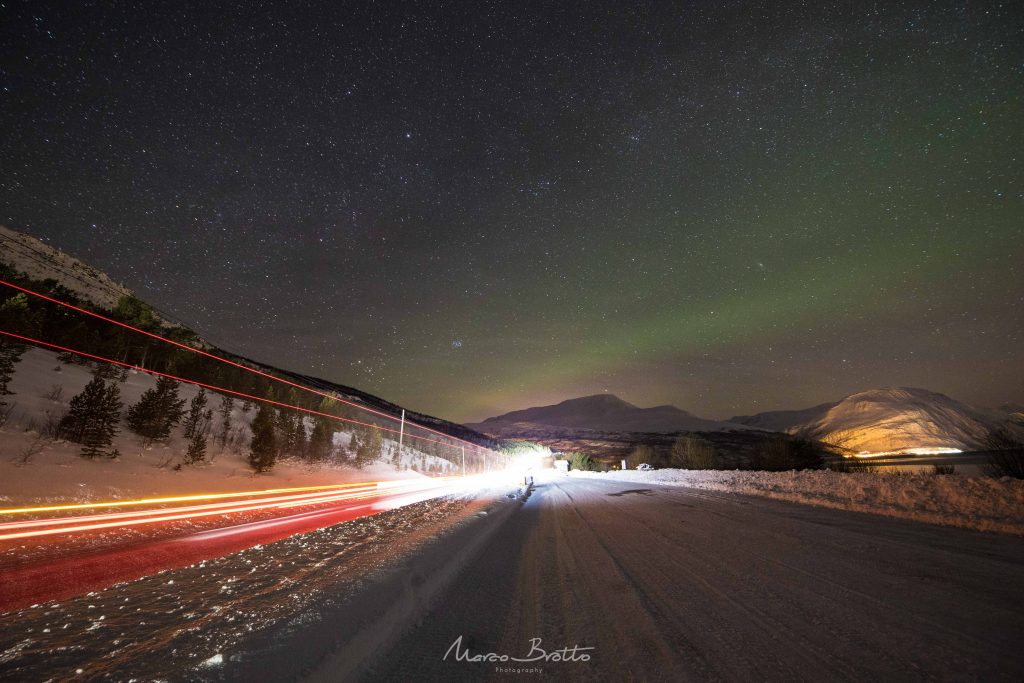aurora-boreal-na-laponia-paisagem-noturna