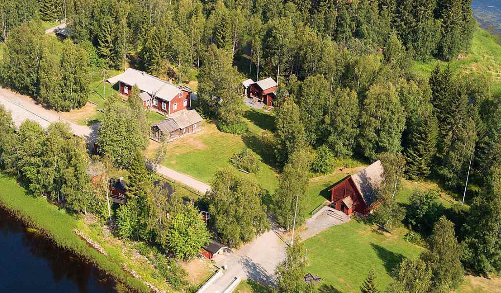 Turismo na Finlândia Turkansaari Open-Air Museum em Oulu na Finlândia